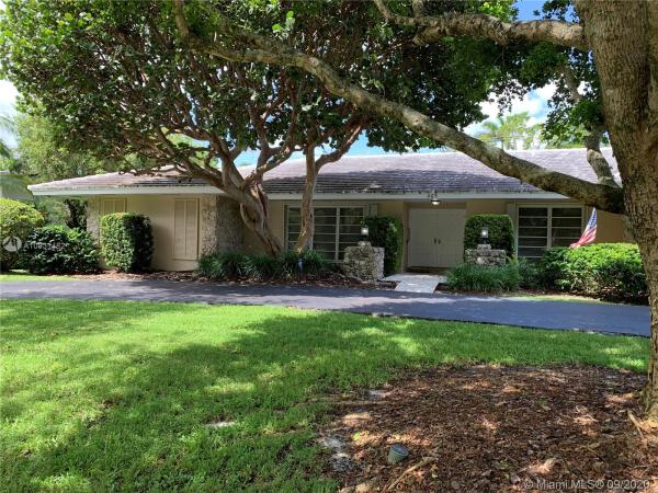 Hammocks Oaks Harbor, 465 Campana Ave, Coral Gables, Florida 33156, image 2