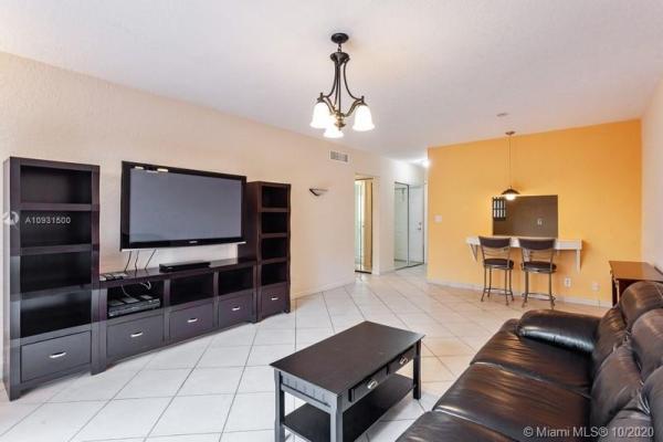 Villas Of Pinecrest, 6713 N Kendall Dr #606, Pinecrest, Florida 33156, image 2