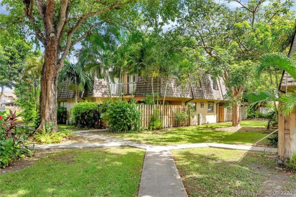 Camelot, 14205 SW 94th Cir Ln #104-6, The Hammocks, Florida 33186, image 2