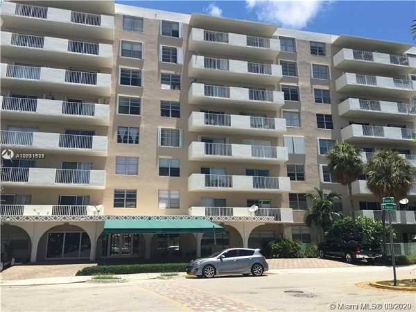 Island Place At North Bay Village, 1455 N Treasure Dr #5G, North Bay Village, Florida 33141, image 2