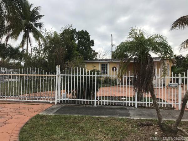 Westwood Lakes Residential, 10960 SW 42nd Ter, Westwood Lakes, Florida 33165, image 2