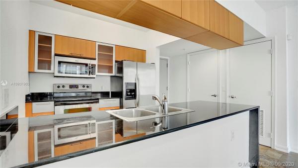 Opera Tower, 1750 N Bayshore Dr #2403, Miami, Florida 33132, image 2