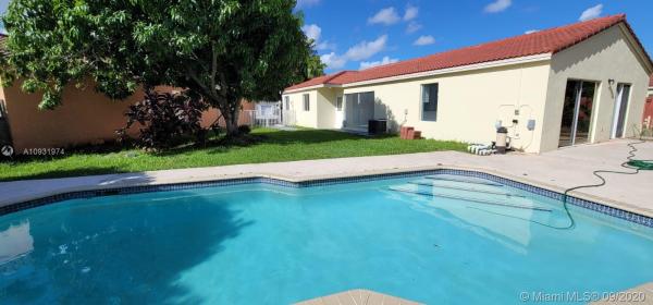 Weitzer Serena Lakes West, 13920 SW 171st St, Richmond West, Florida 33177, image 2