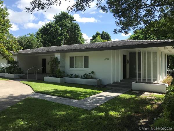 Coral Gables Country Club, 3707 Segovia St, Coral Gables, Florida 33134, image 2