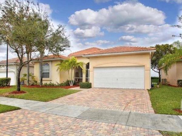North Gate, 2355 SE 4th Pl, Homestead, Florida 33033, image 2