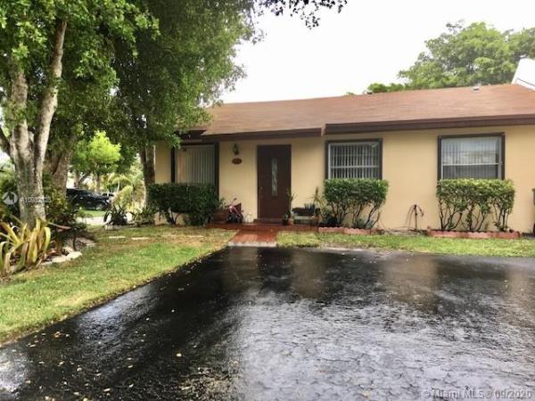 Devon Aire Villas, 12267 SW 116th Ln, The Crossings, Florida 33186, image 2