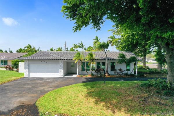 Hollywood Golf Estates, 920 Diplomat Pkwy, Hollywood, Florida 33019, image 2