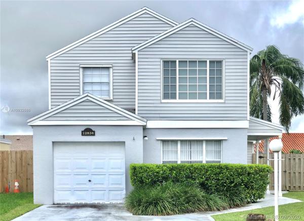 Deerwood, 12834 SW 146th Ln, Three Lakes, Florida 33186, image 2
