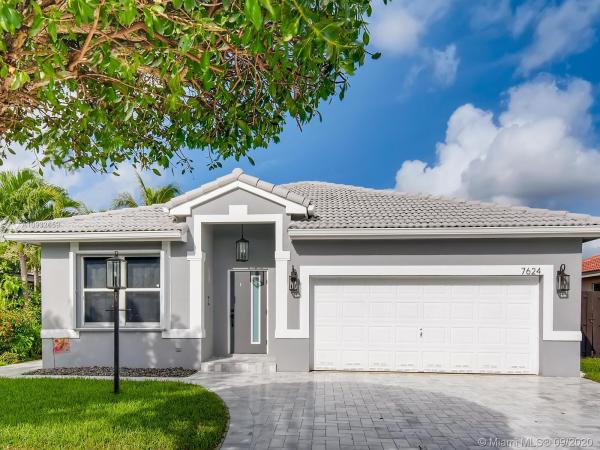 Park Square At Lago Mar, 7624 SW 166th Ct, The Hammocks, Florida 33193, image 2