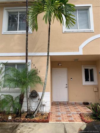 Weitzer Serena Lakes Townhomes, 13923 SW 174th Ter, Richmond West, Florida 33177, image 2