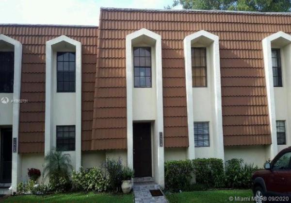 Chateaulaine, 11528 NW 1st St, Plantation, Florida 33325, image 2