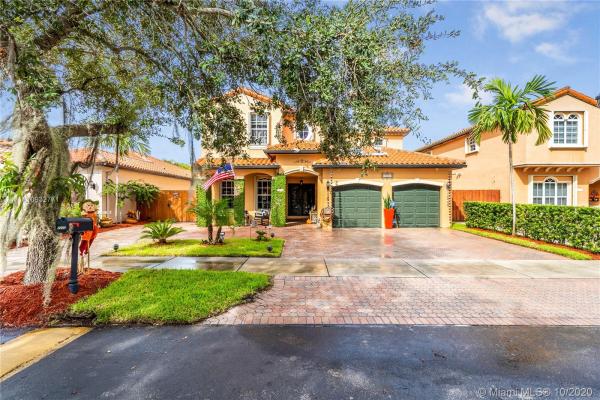 4040 SW 152nd Pl, Unincorporated Dade County, Florida 33185, image 2