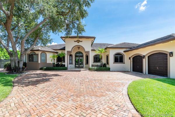 Knowles Estates, 12745 SW 93rd Ave, Kendall, Florida 33176, image 2