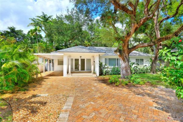 Sunshine Vistas, 4131 Crawford Ave, Miami, Florida 33133, image 2