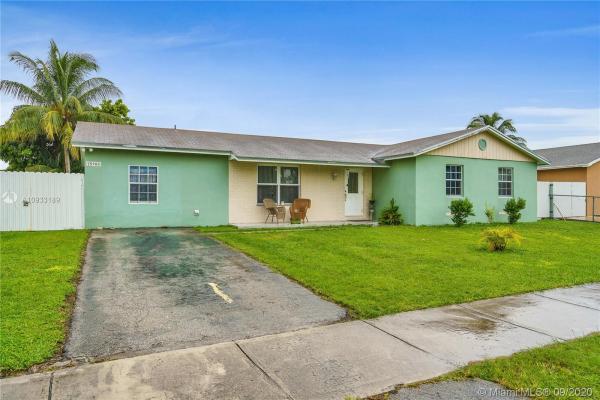 Meadow Wood Manor, 25900 SW 132nd Pl, Princeton, Florida 33032, image 2