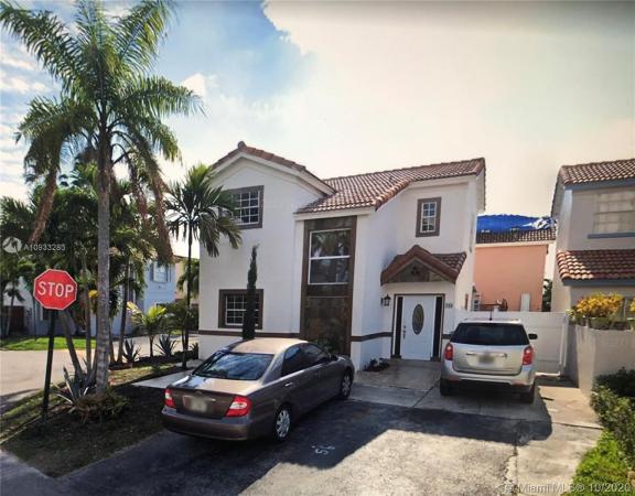 Lake Pointe, 734 NW 126th Ct, Tamiami, Florida 33182, image 2