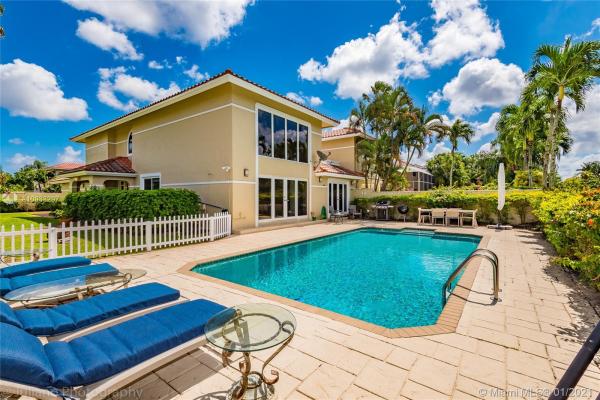 Villa Portofino, 763 Villa Portofino Cir, Deerfield Beach, Florida 33442, image 2