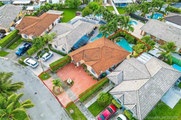 Adventure Homes, 14222 SW 146th Ave, Country Walk, Florida 33186, image 2