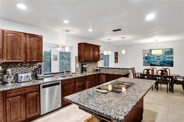 Mirror Lake Estates, 7101 NW 11th Ct, Plantation, Florida 33313, image 2