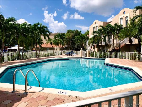 Coral Pointe Townhomes, 8580 NW 6th Ln #6-106, Fountainebleau, Florida 33126, image 2