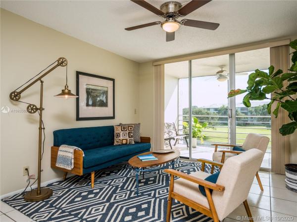 Lagoon Place, 9230 Lagoon Pl #312, Davie, Florida 33324, image 2