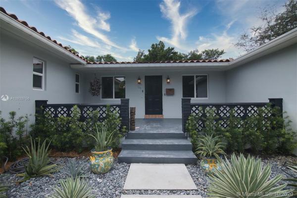 Davis To Biscayne Park Village, 926 NE 109th St, Biscayne Park, Florida 33161, image 2