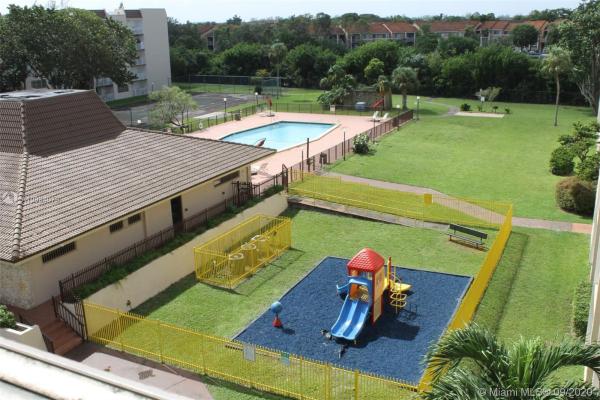 Coral Gate East, 6950 Miami Gardens Dr #2-105, Country Club, Florida 33015, image 2