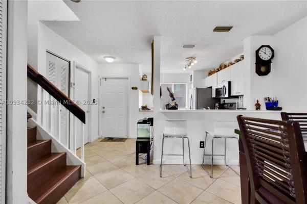 Weitzer Serena Lakes Townhomes, 13909 SW 173rd Ter #13909, Richmond West, Florida 33177, image 2