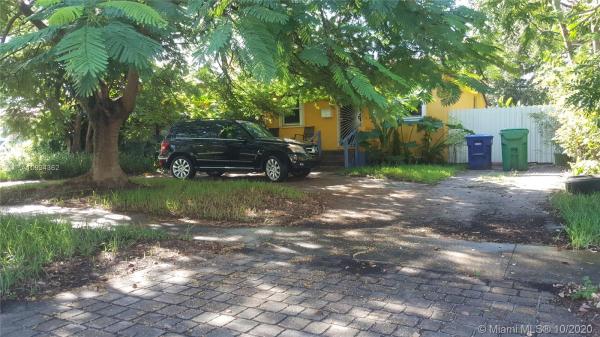 North Miami Beach Manor, 140 NE 171st Ter, North Miami Beach, Florida 33162, image 2