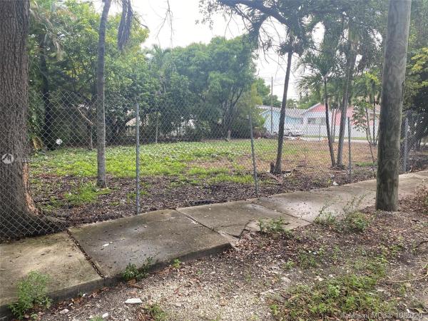Dixie Highway, 294 NE 55th Ter, Miami, Florida 33137, image 2