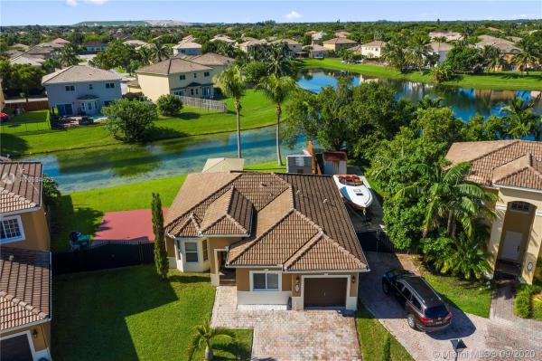 Pelican Bay At Old Cutler Lakes, 8862 SW 209 Ter #, Cutler Bay, Florida 33189, image 2
