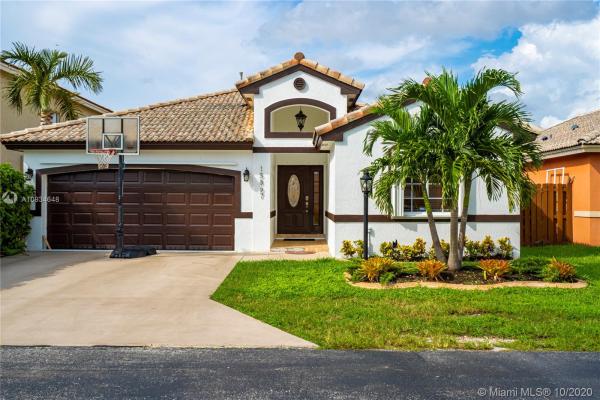 Lago Mar South, 15867 SW 85th Ln, Kendall, Florida 33193, image 2