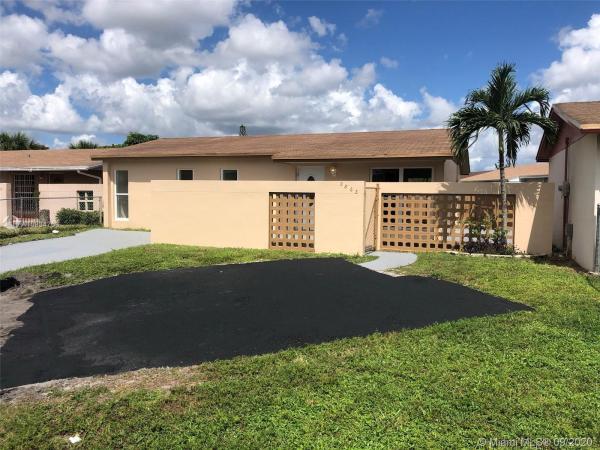 Leslie Estates, 2863 NW 191st Ter, Miami Gardens, Florida 33056, image 2