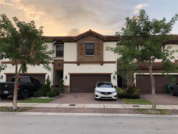 Century Townhomes At Bird Road, 4272 SW 166th Ct, Kendall West, Florida 33185, image 2