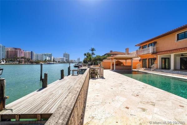 Beach View, 5445 Pine Tree Dr, Miami Beach, Florida 33140, image 2
