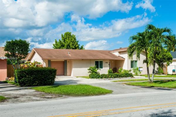 Cantisano, 10411 SW 168th St, Palmetto Estates, Florida 33157, image 2