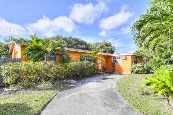 Sierra Mirada, 360 NW 195th Ter, Miami Gardens, Florida 33169, image 2