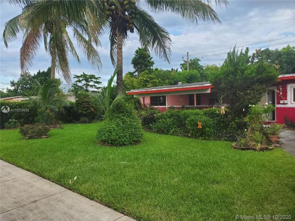 Scott Lake Manor, 820 NW 179th Ter, Miami Gardens, Florida 33169, image 2