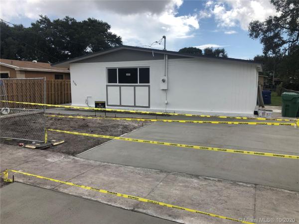 Magnolia, 2100 NW 154th St, Miami Gardens, Florida 33054, image 2