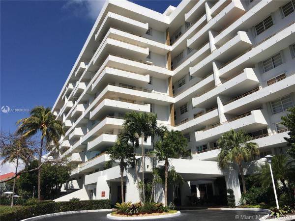 Commodore Club West, 155 Ocean Lane Dr #204, Key Biscayne, Florida 33149, image 2