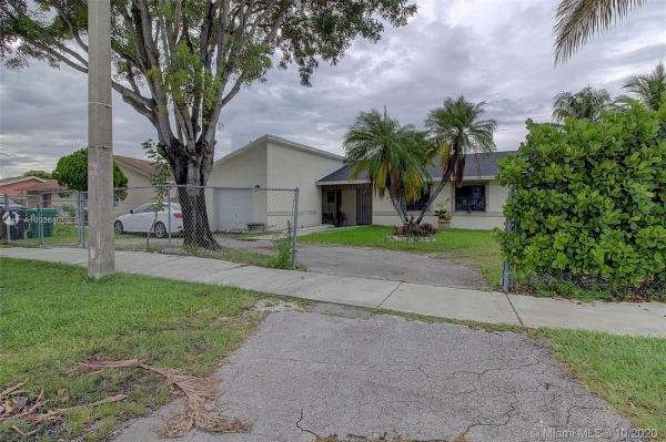 Cantisano, 10401 SW 168th St, Palmetto Estates, Florida 33157, image 2