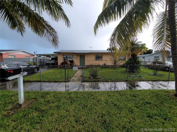 Mary Homes, 14520 SW 293rd St, Leisure City, Florida 33033, image 2