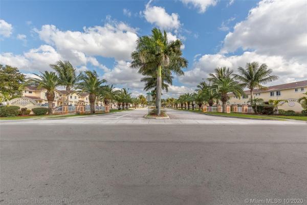 Tuscan Lake Villas, 7465 NW 178th St #7465, Country Club, Florida 33015, image 2