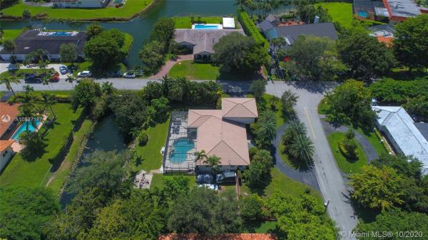 Country Squire Mnr, 13245 SW 71st Ave, Pinecrest, Florida 33156, image 2