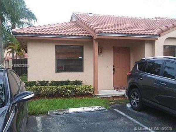 Villa Homes At The Moors, 6322 NW 170th Ln, Country Club, Florida 33015, image 2