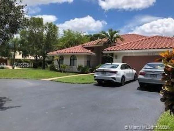 5033 NW 99th Ter, Coral Springs, Florida 33076, image 2