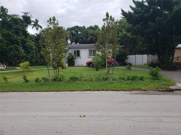 Biscayne Gardens, 13235 NW 2nd Ave, Golden Glades, Florida 33168, image 2