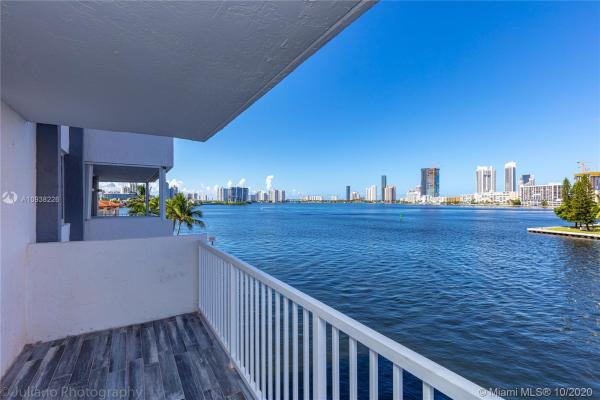 Eden Point, 4000 NE 170 St #404, North Miami Beach, Florida 33160, image 2