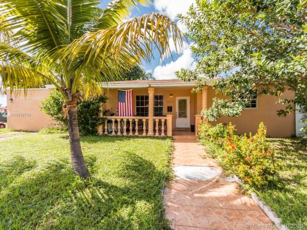 Panuleta Gardens, 17000 NE 7th Ct, North Miami Beach, Florida 33162, image 2