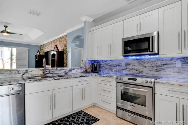 Floridian Bay Estates, 2101 NE 39th Ter, Homestead, Florida 33033, image 2